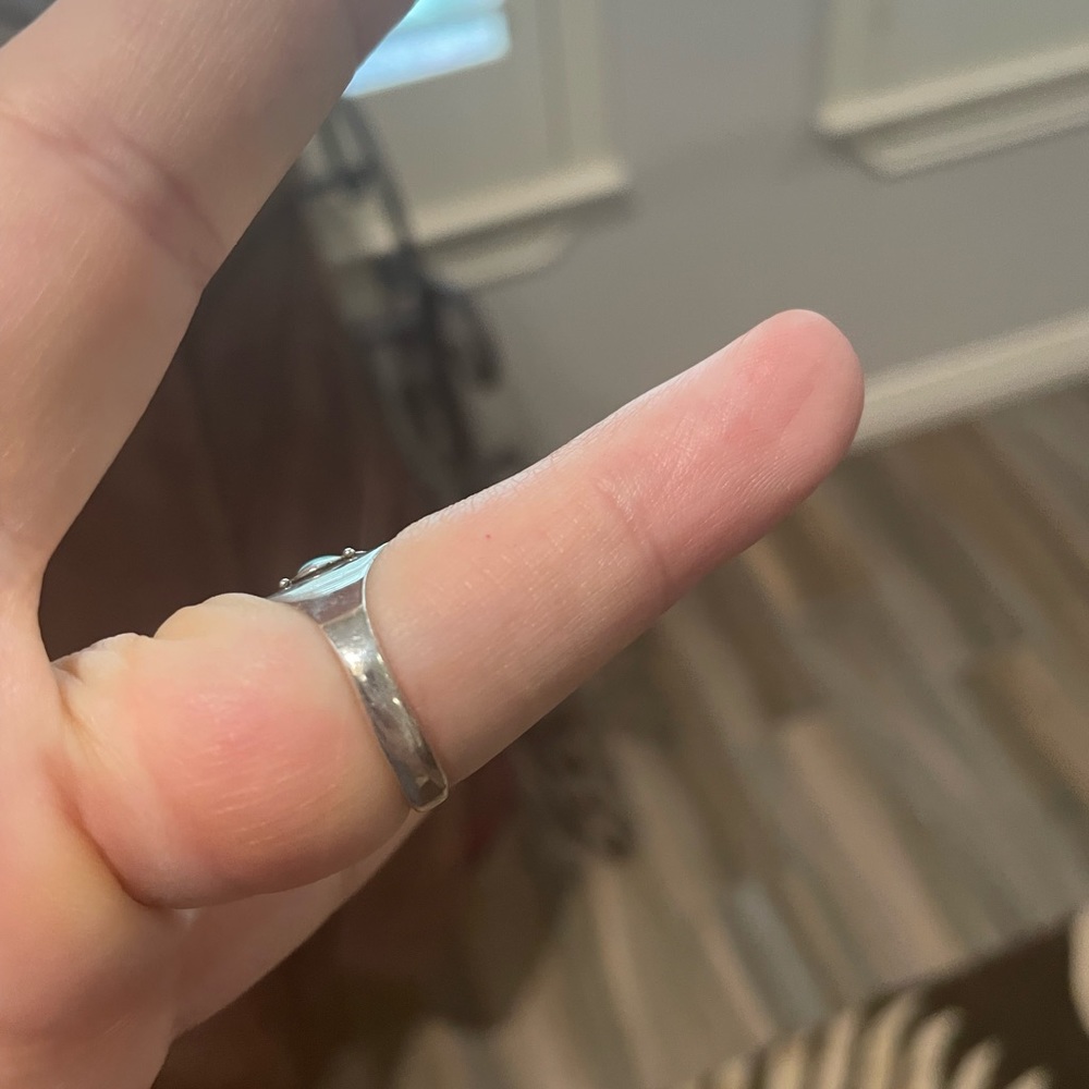 Ring - Picture 3 of 3